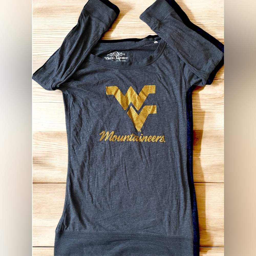 WV Mountaineers 3/4 Sleeve Top Fits Women Small